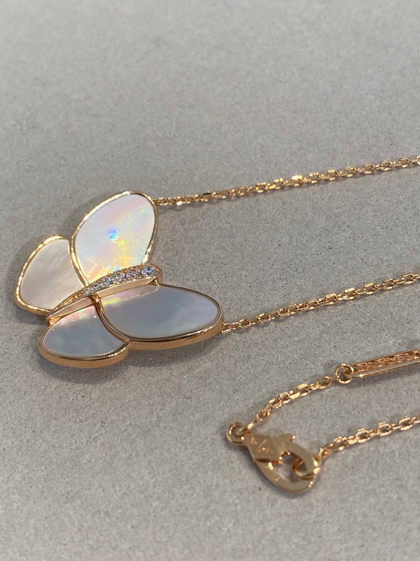 [Lumi Jewels]BUTTERFLY GOLD MOP DIAMOND NECKLACE