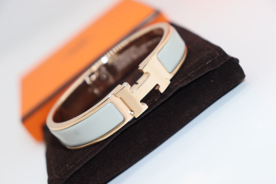 [Lumi Jewels]H LIGHT BLUE BRACELET