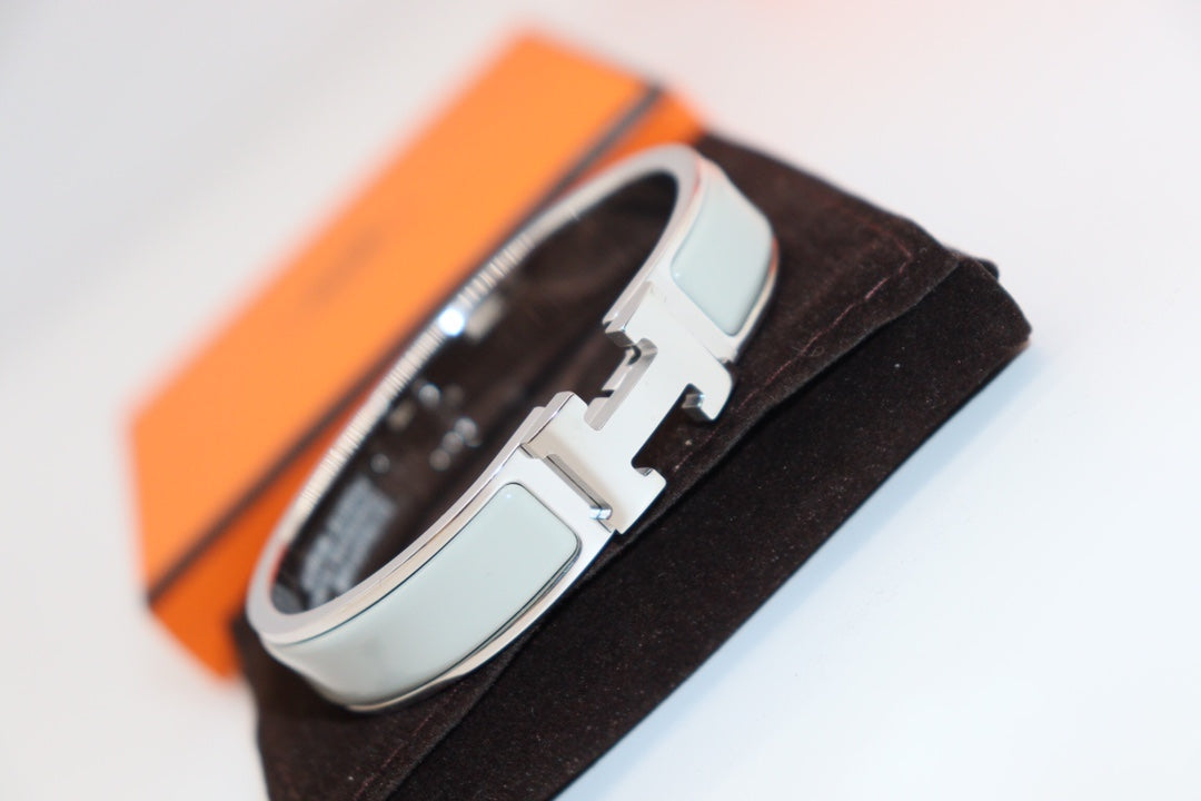 [Lumi Jewels]H LIGHT BLUE BRACELET
