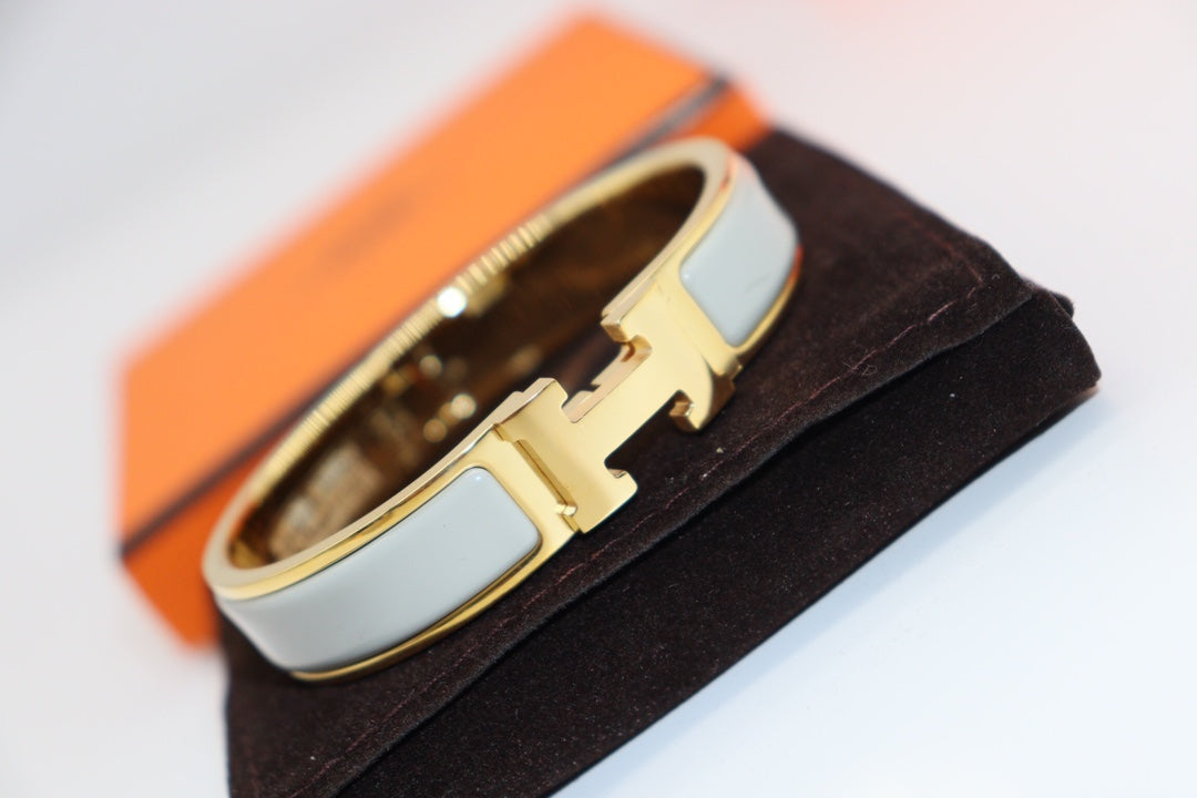 [Lumi Jewels]H LIGHT BLUE BRACELET