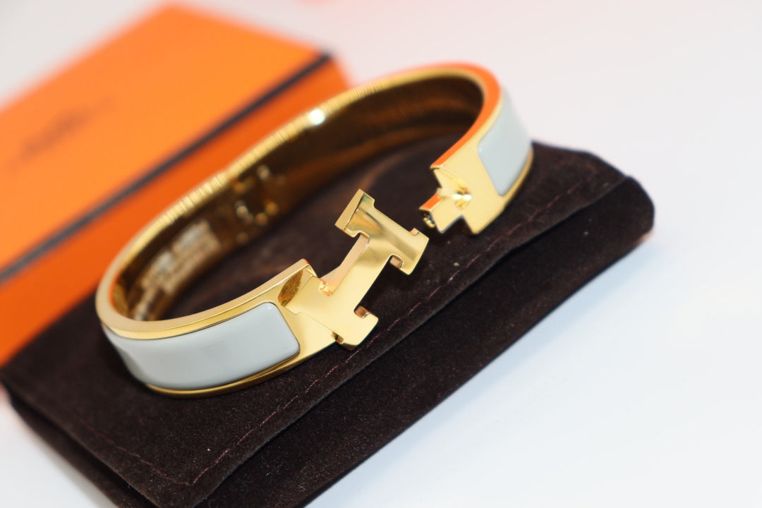 [Lumi Jewels]H LIGHT BLUE BRACELET