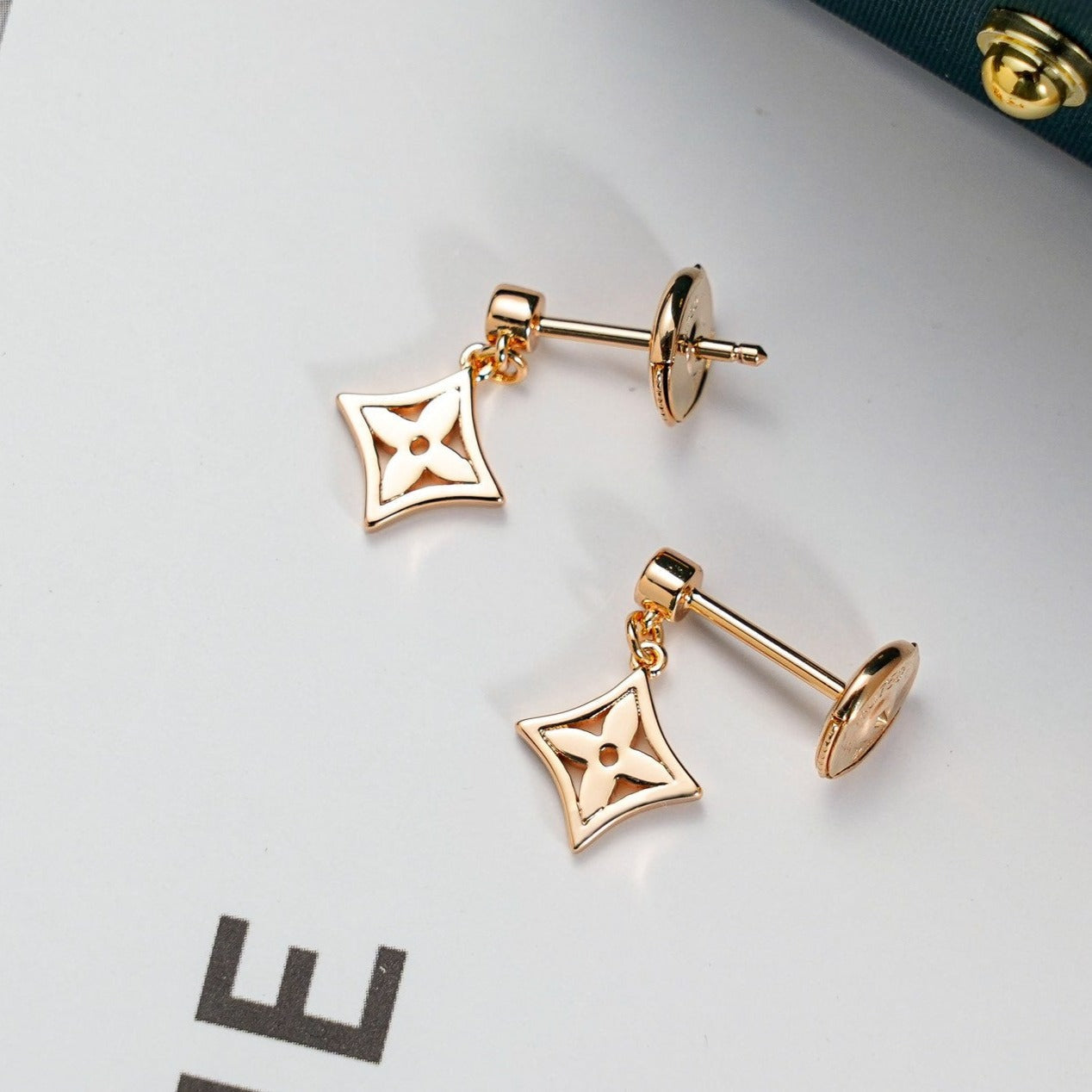 [Lumi Jewels]STAR EARRINGS GOLD