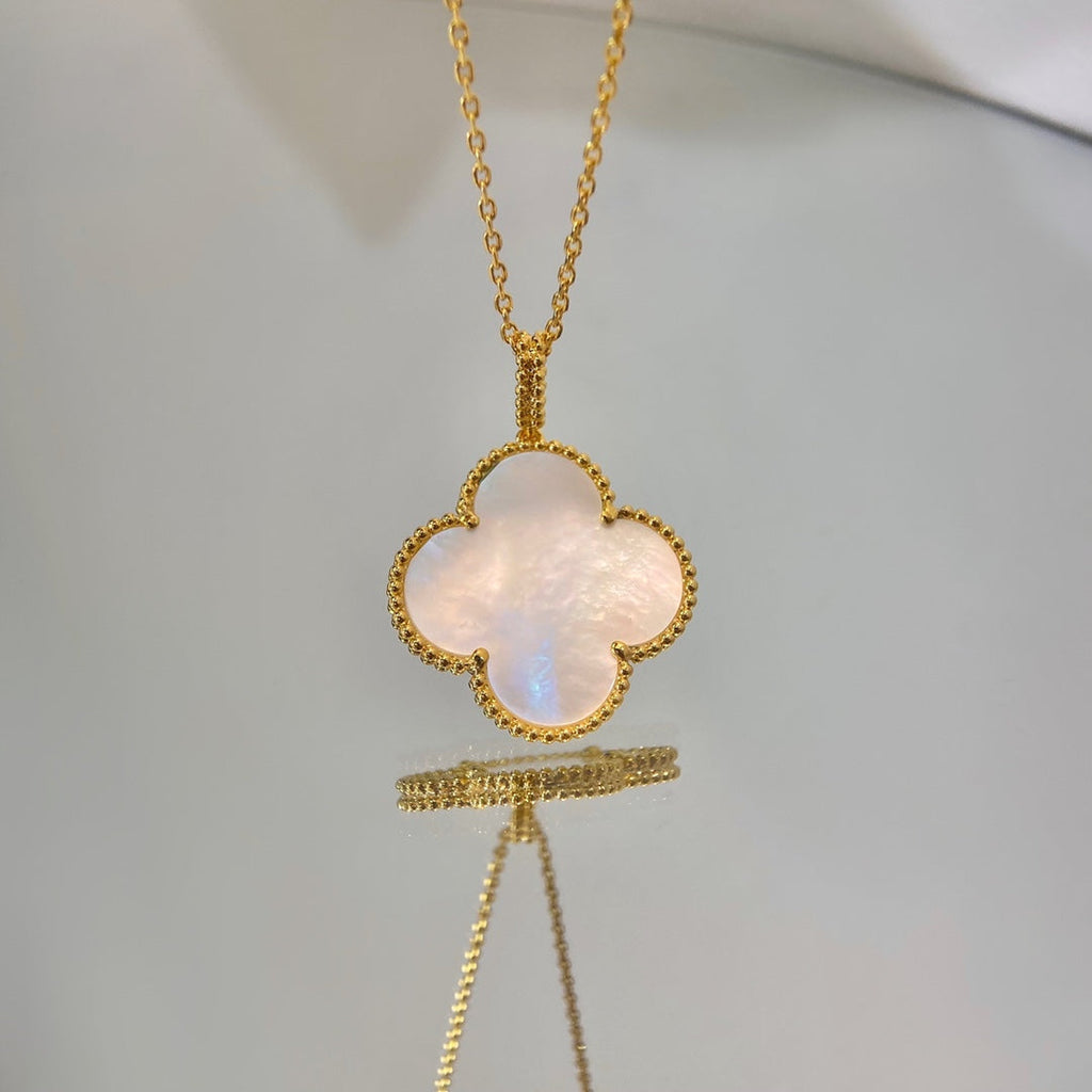 [Lumi Jewels]CLOVER 25MM MOP LARGE PENDANT NECKLACE