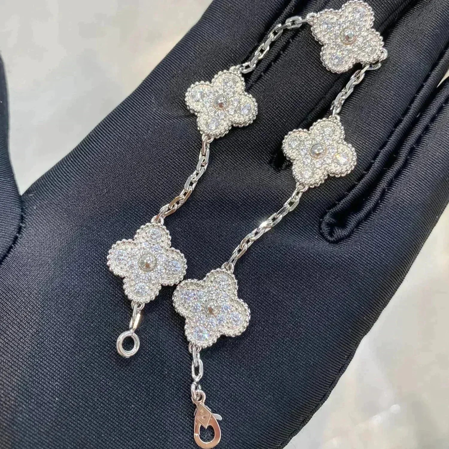 [Lumi Jewels] CLOVER 5 MOTIF FULL DIAMOND BRACELET COLLECTION
