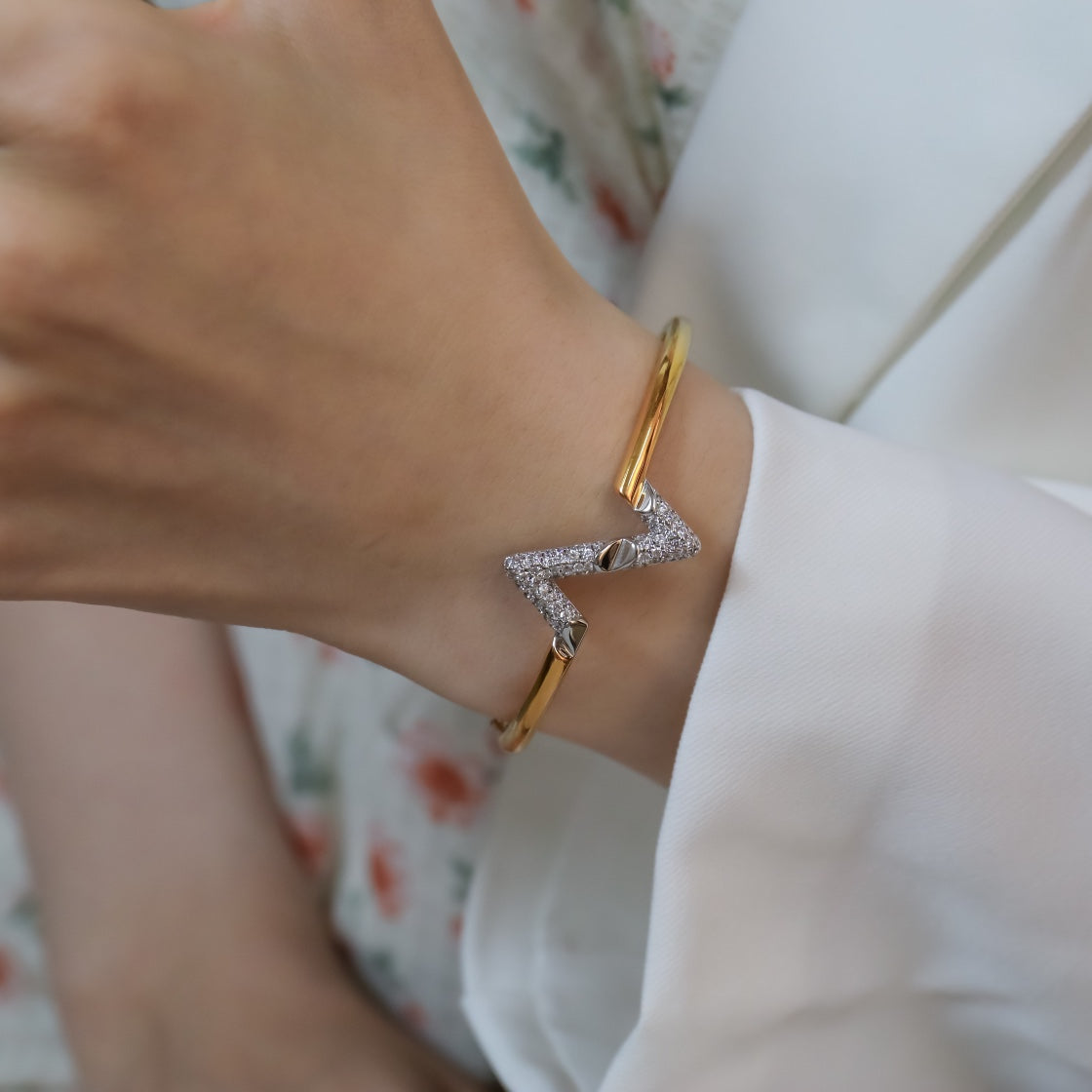 [Lumi Jewels]VOLTE UPSITE DOWN GOLD DIAMOND BRACELET