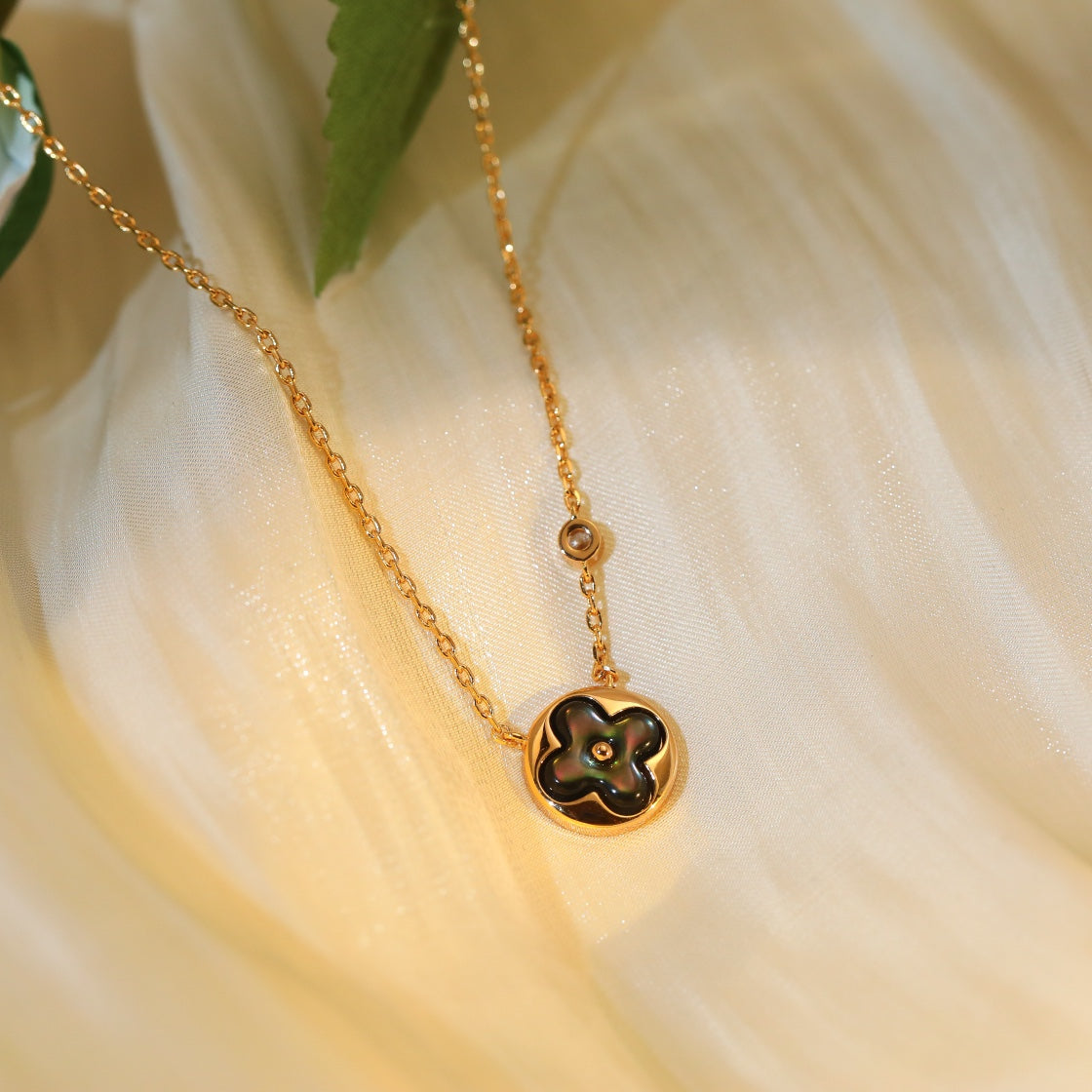 [Lumi Jewels]SUN PEDANT PINK GOLD 1 DIAMOND NECKLACE