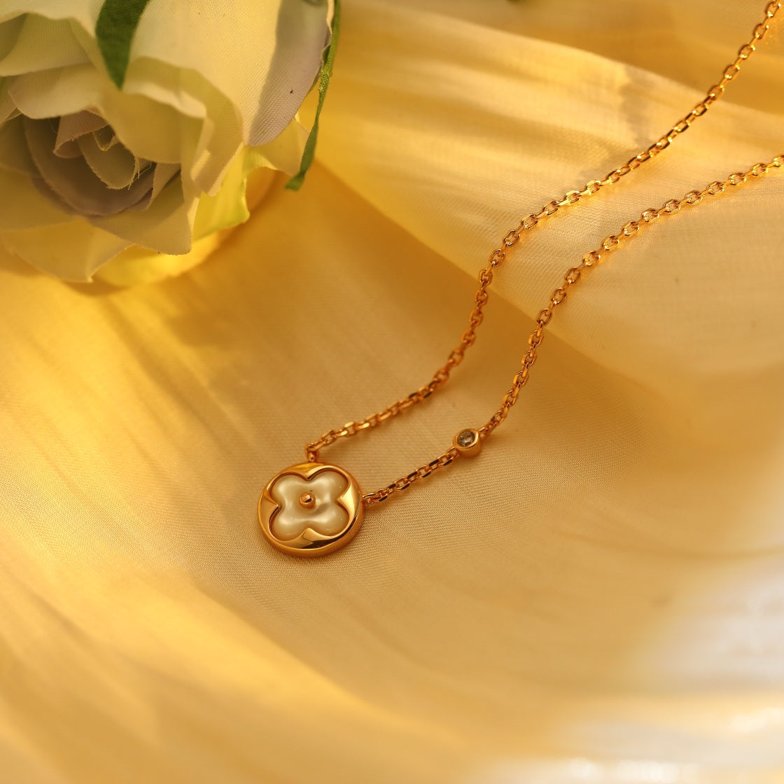 [Lumi Jewels]SUN PEDANT PINK GOLD 1 DIAMOND NECKLACE