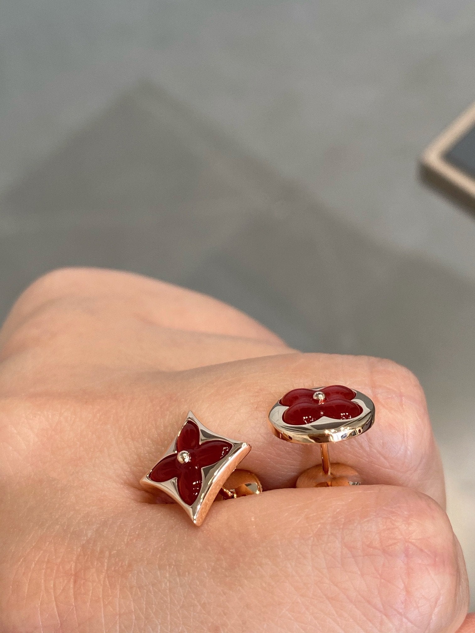 [Lumi Jewels]STAR AND SUN PINK GOLD CARNELIAN STUD EARRINGS