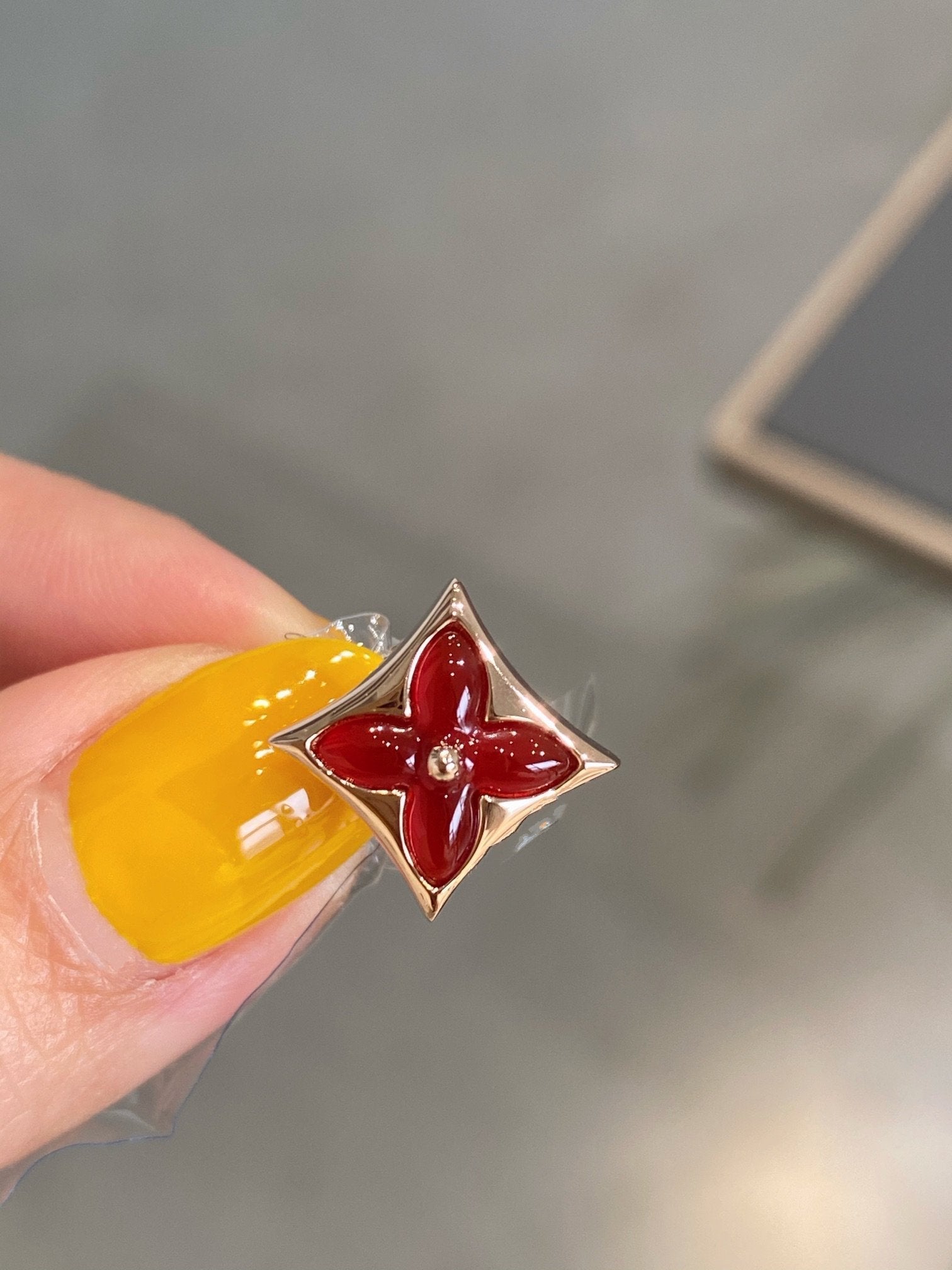 [Lumi Jewels]STAR AND SUN PINK GOLD CARNELIAN STUD EARRINGS