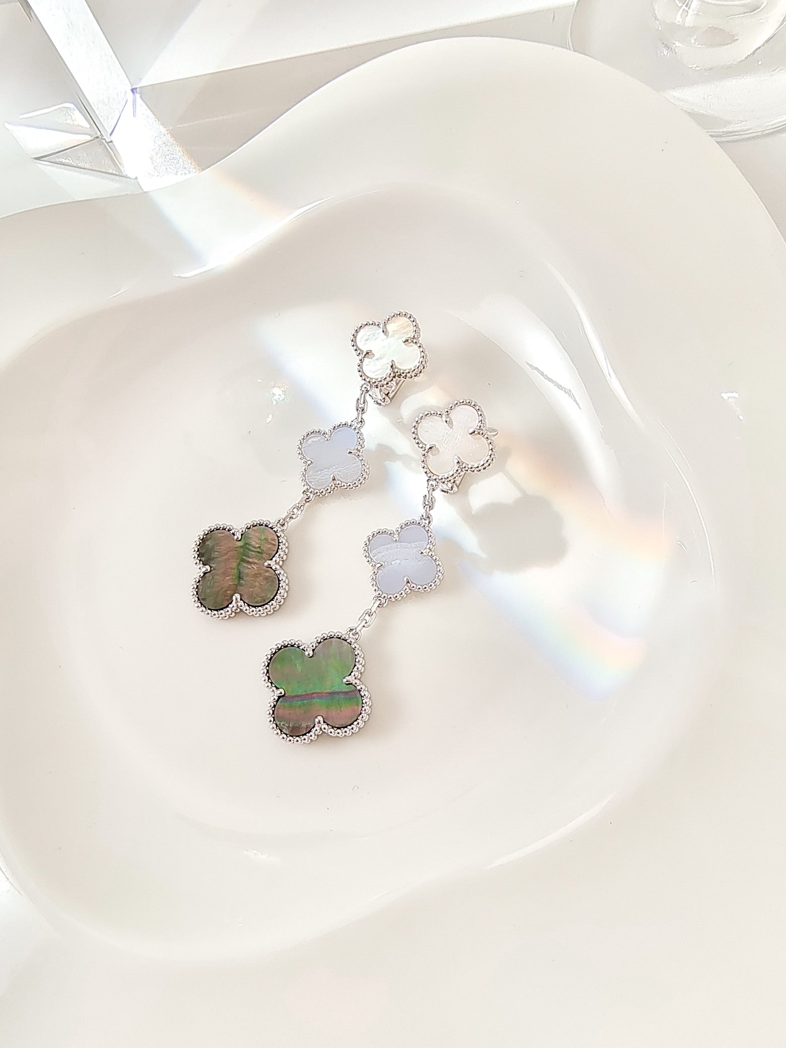 [Lumi Jewels]CLOVER 3 MOTIFS CHALCEDONY DARK MOP SILVER EARRINGS