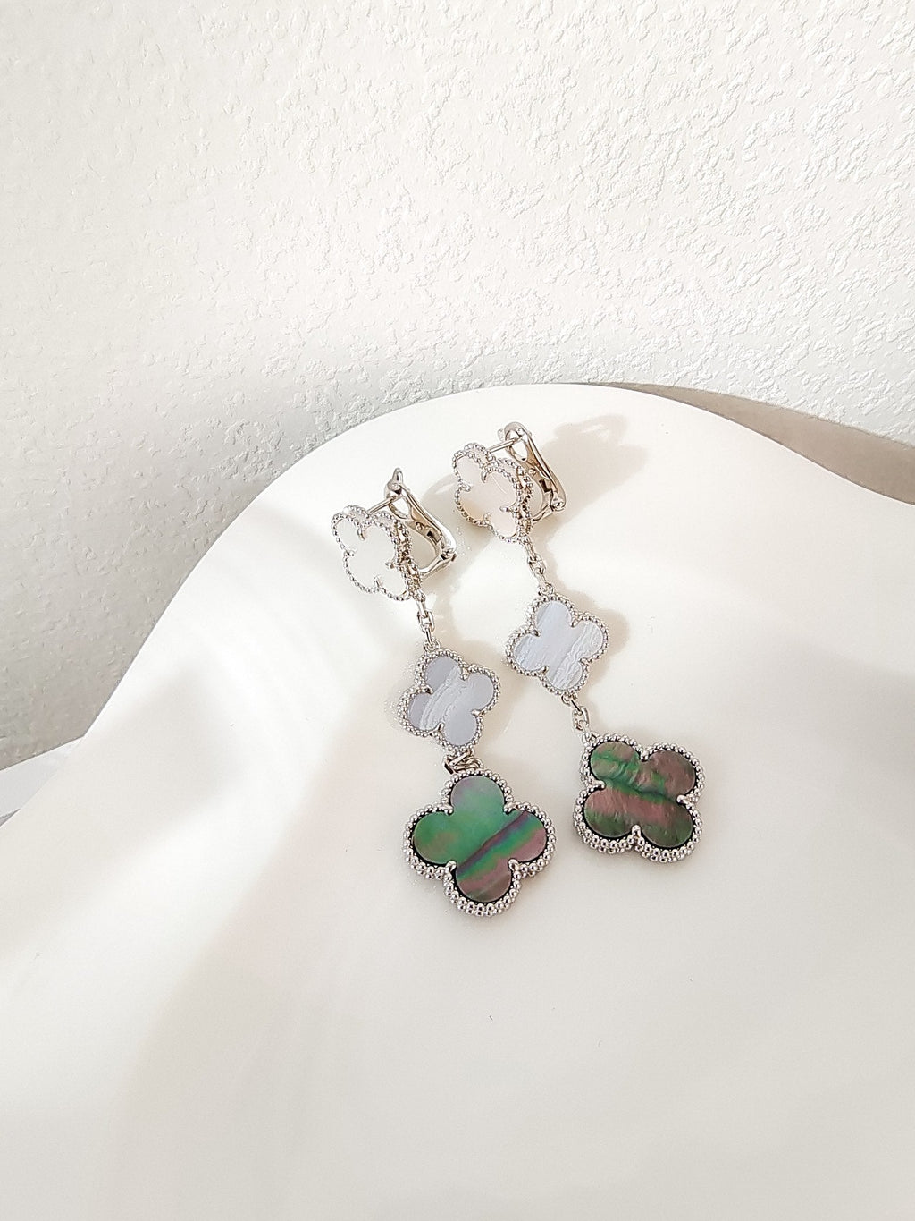 [Lumi Jewels]CLOVER 3 MOTIFS CHALCEDONY DARK MOP SILVER EARRINGS