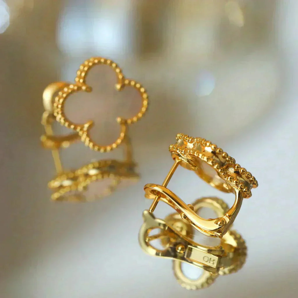 [Lumi Jewels]CLOVER MEDIUM 1 MOTIFS  WHITE MOP STUD EARRINGS