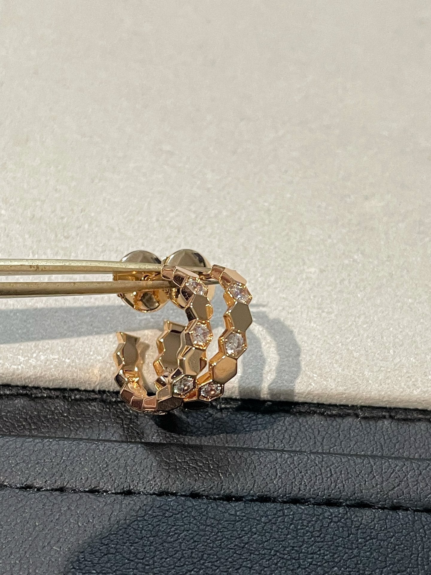 [Lumi Jewels]Hollow Design Four-Leaf Clover Flower Shape Earrings