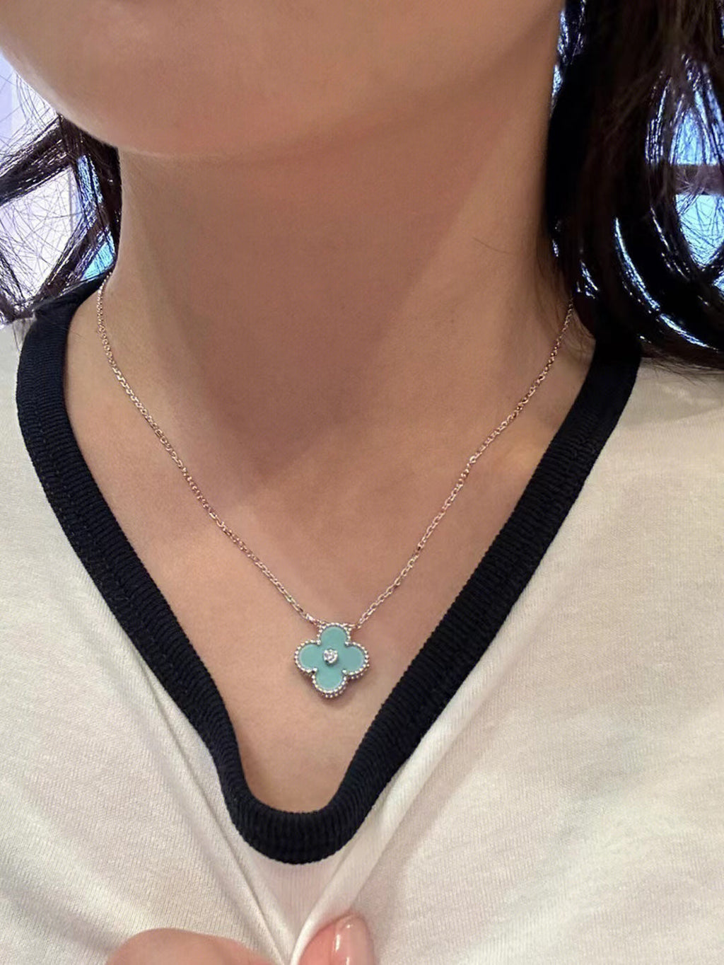 [Lumi Jewels]CLOVER 1 DIAMOND LIGHT BLUE SILVER NECKLACE