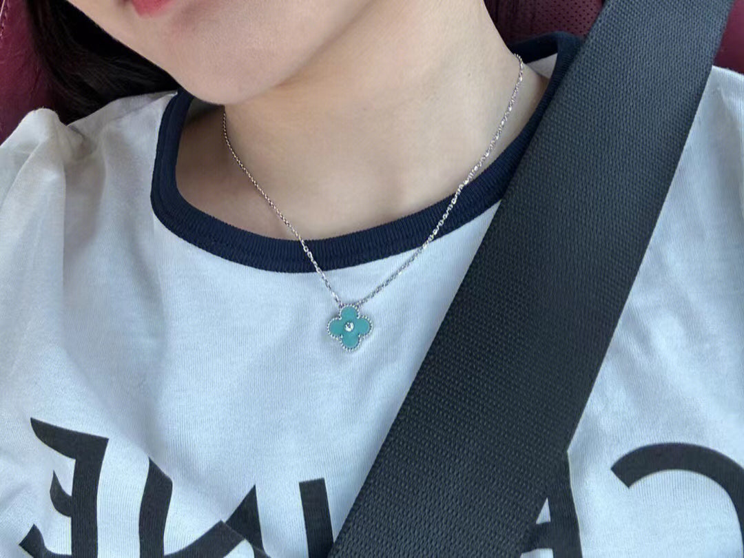 [Lumi Jewels]CLOVER 1 DIAMOND LIGHT BLUE SILVER NECKLACE