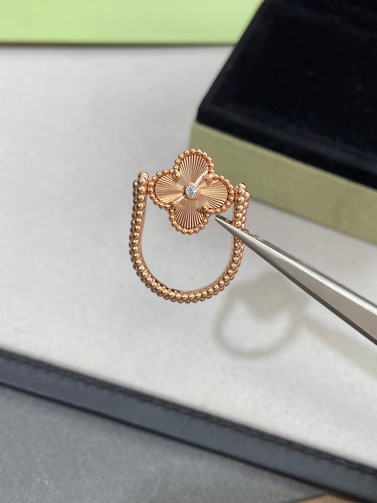 [Lumi Jewels]CLOVER RIVERSIBLE ROSE GOLD RING