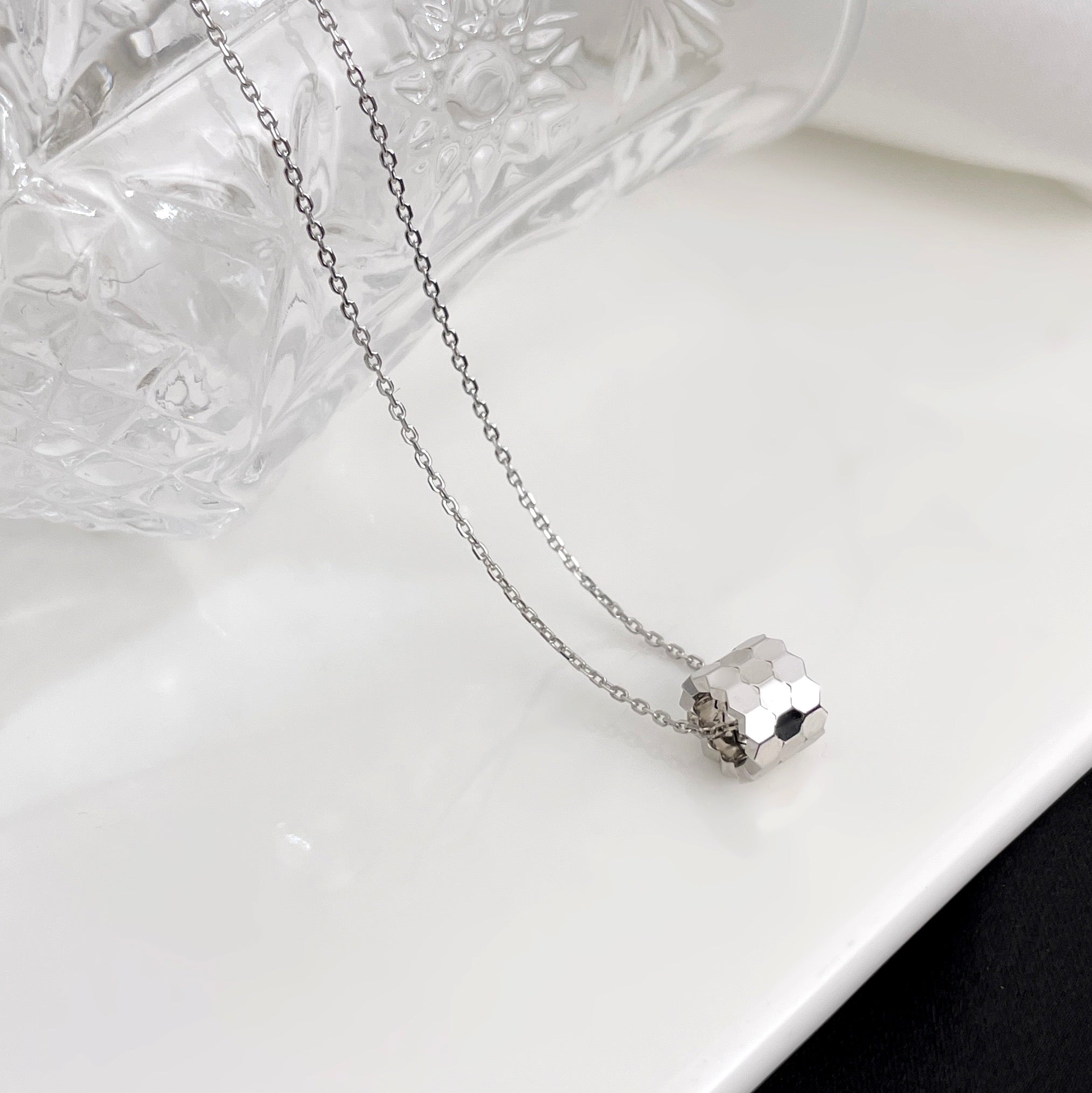 [Lumi Jewels]BEE MINI NECKLACE