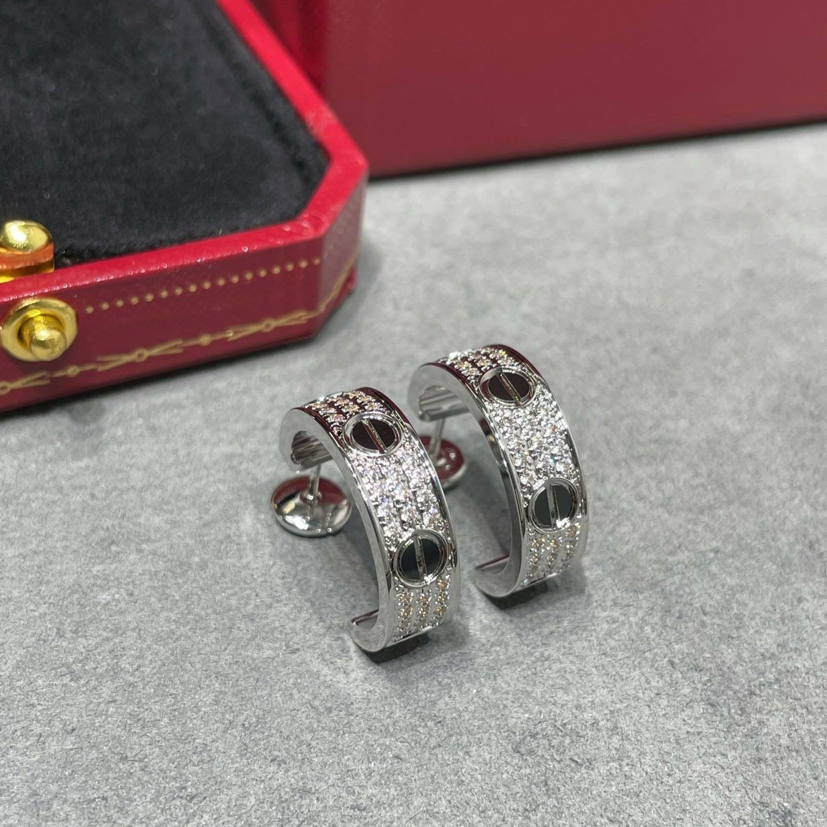 [Lumi Jewels]LOVE CERAMIC DIAMOND PAVED SILVER EARRINGS