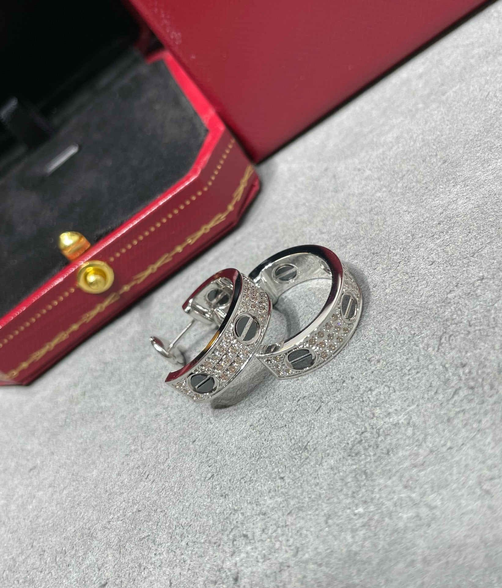 [Lumi Jewels]LOVE CERAMIC DIAMOND PAVED SILVER EARRINGS