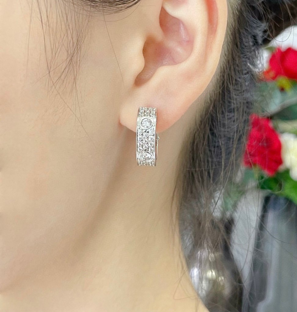[Lumi Jewels]LOVE 5.5MM DIAMOND PAVED EARRINGS