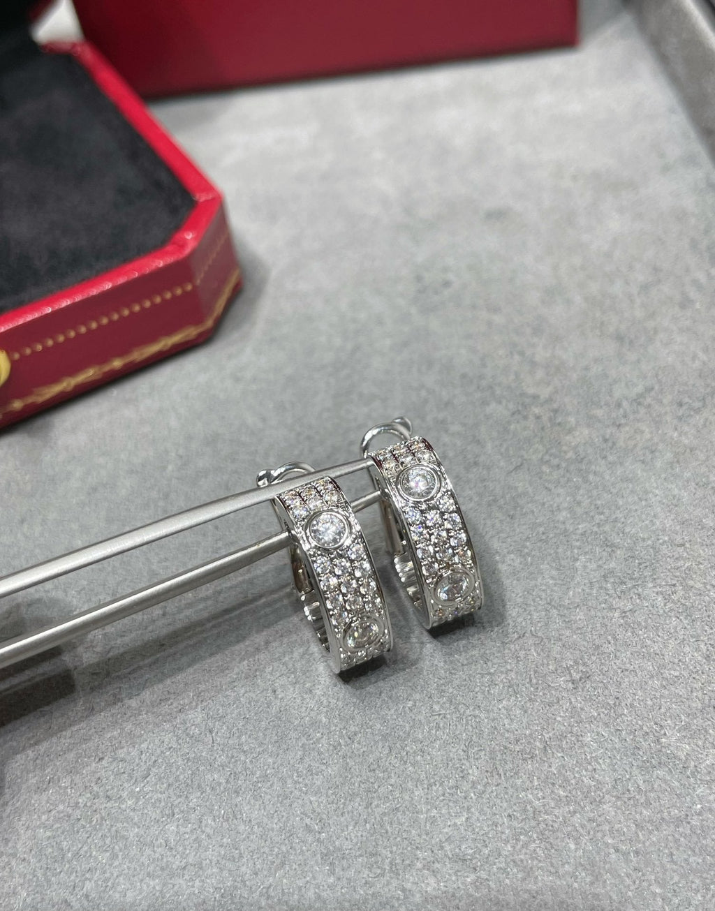 [Lumi Jewels]LOVE 5.5MM DIAMOND PAVED EARRINGS