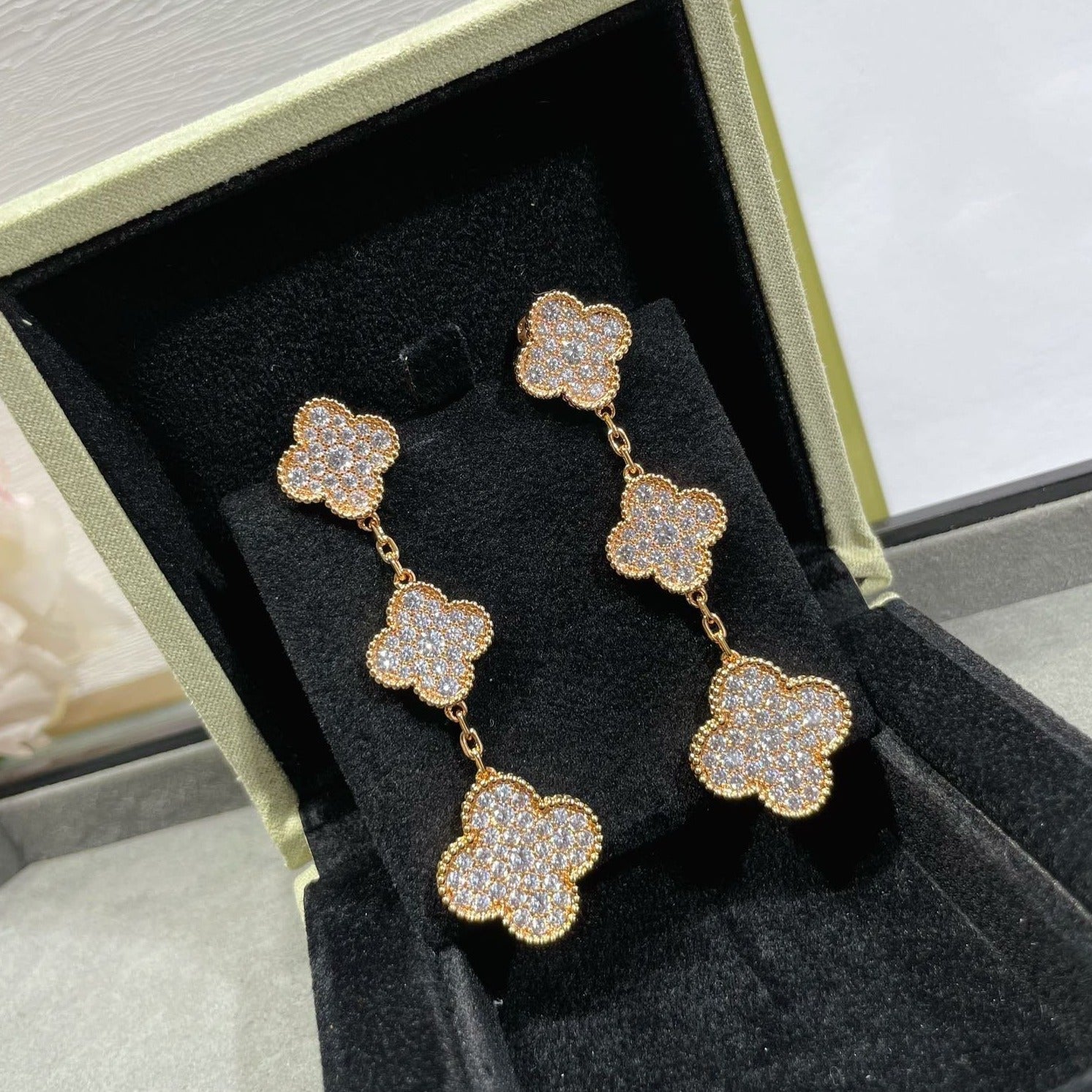 [Lumi Jewels]CLOVER 3 MOTIFS DIAMOND PAVED ROSE GOLD EARRINGS