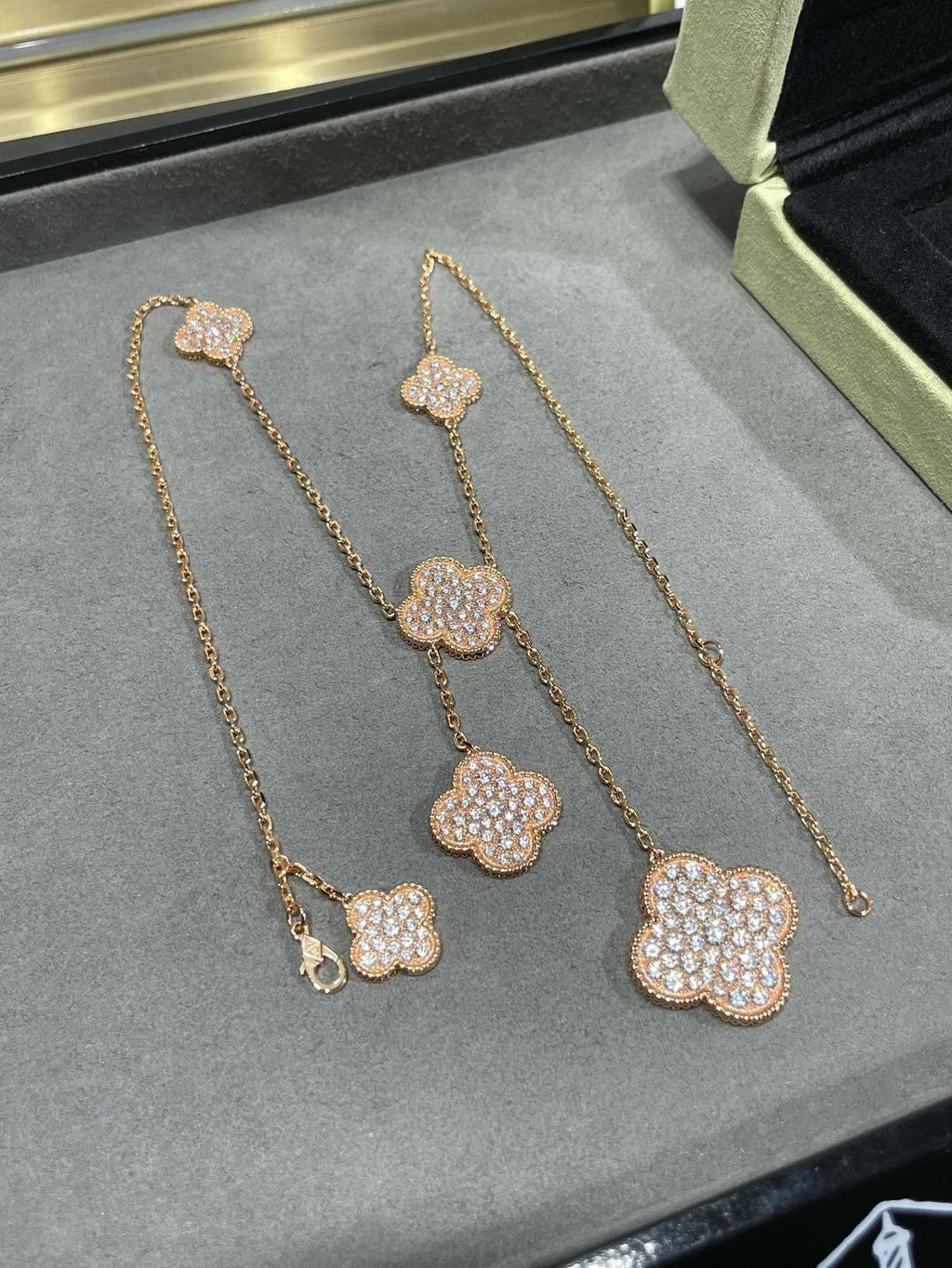 [Lumi Jewels]CLOVER 6 MOTIF DIAMOND PAVED NECKLACE