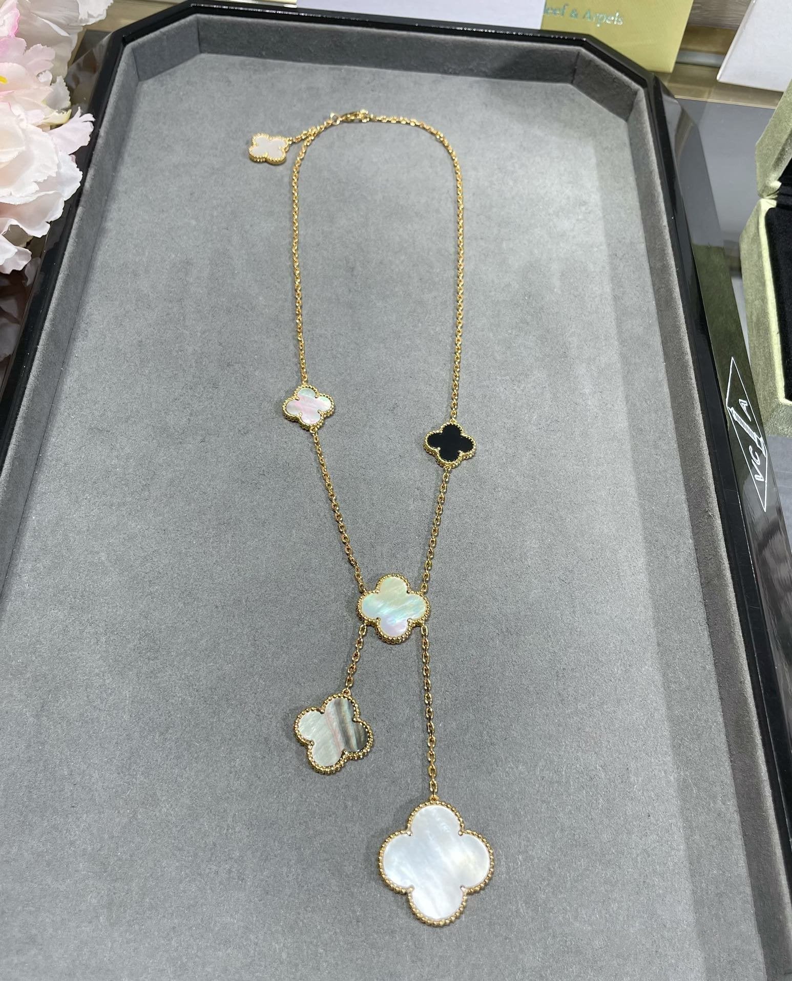 [Lumi Jewels]CLOVER 6 MOTIF MOP ONYX GOLD NECKLACE