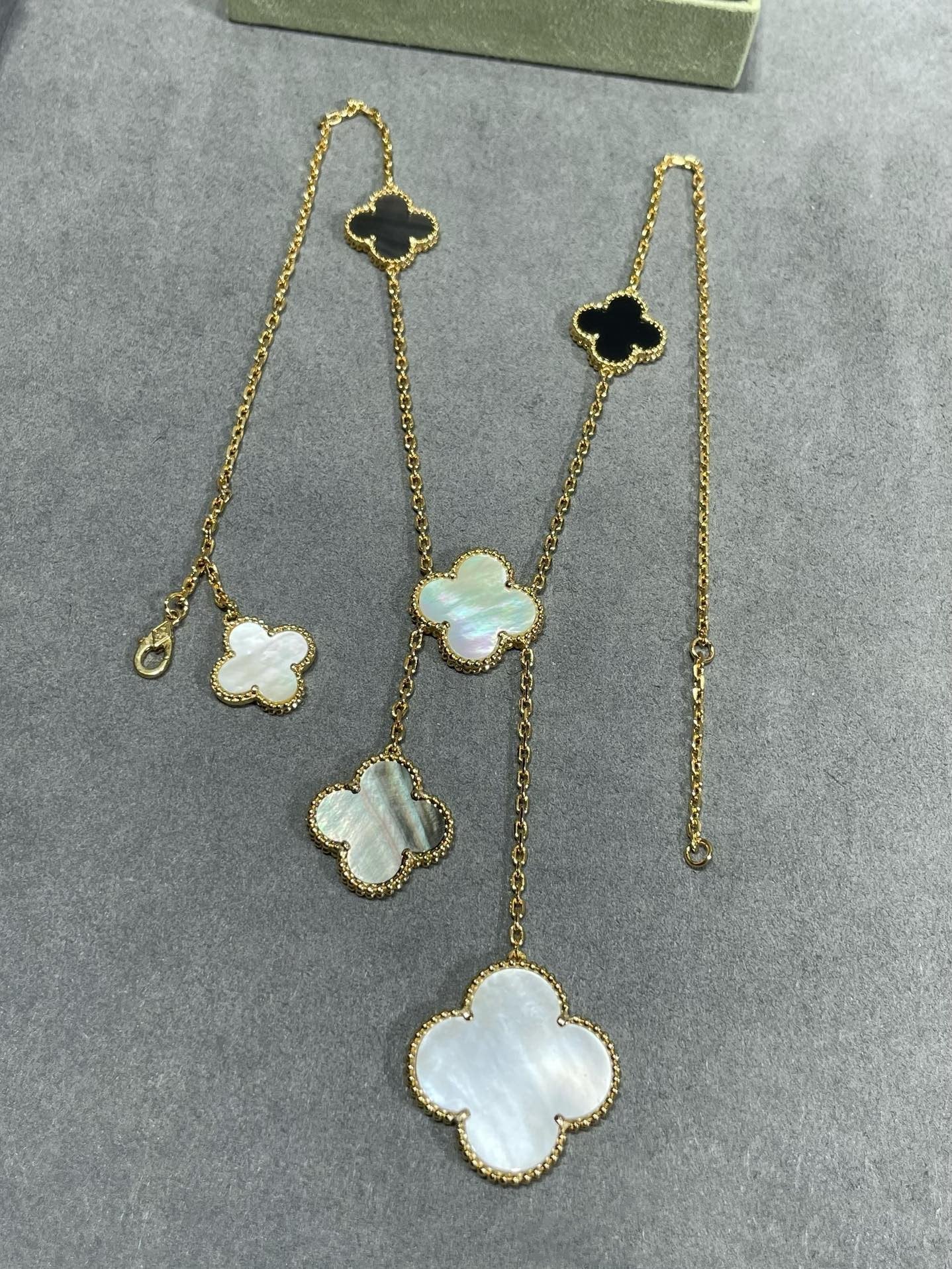 [Lumi Jewels]CLOVER 6 MOTIF MOP ONYX GOLD NECKLACE