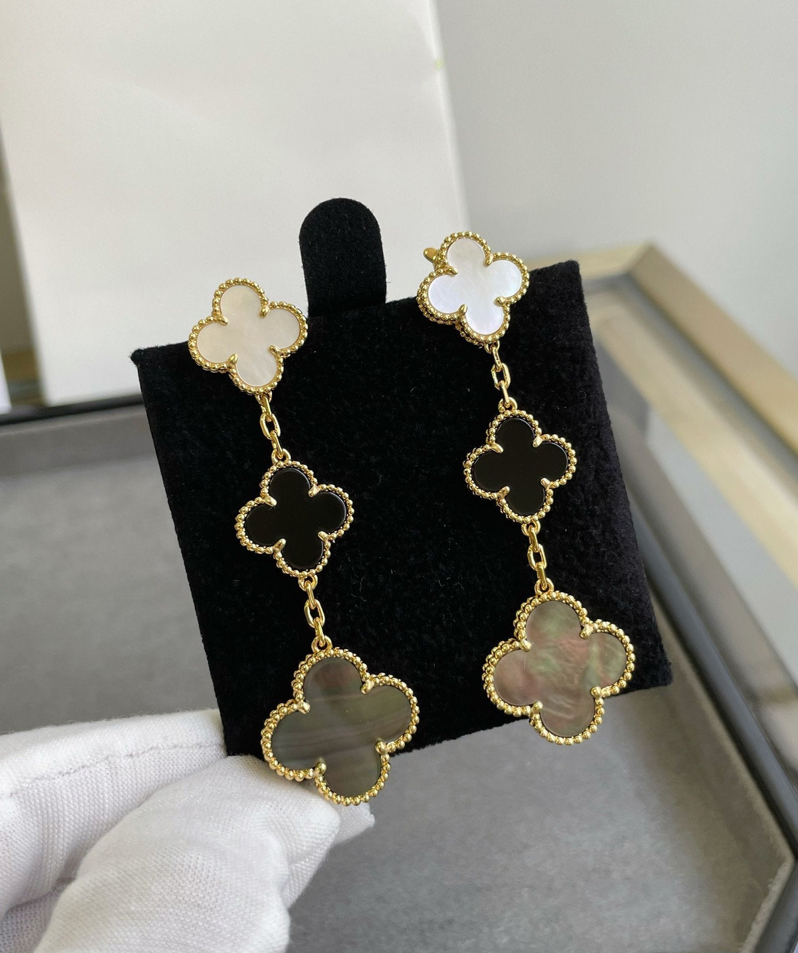 [Lumi Jewels]CLOVER 3 MOTIF MOP ONYX DARK MOP PINK GOLD EARRINGS