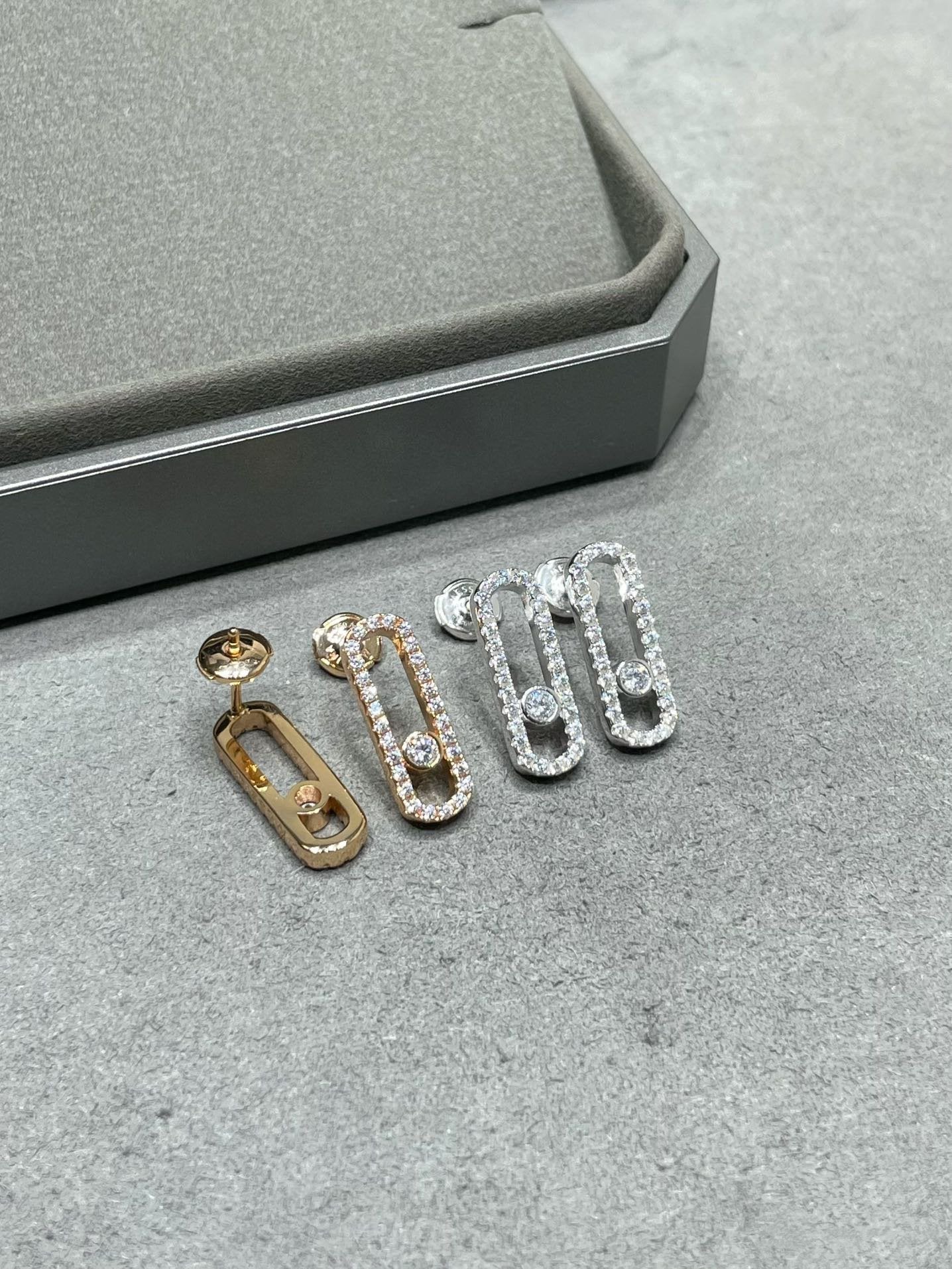 [Lumi]MOVE UNO STUD DIAMOND PAVED EARRINGS