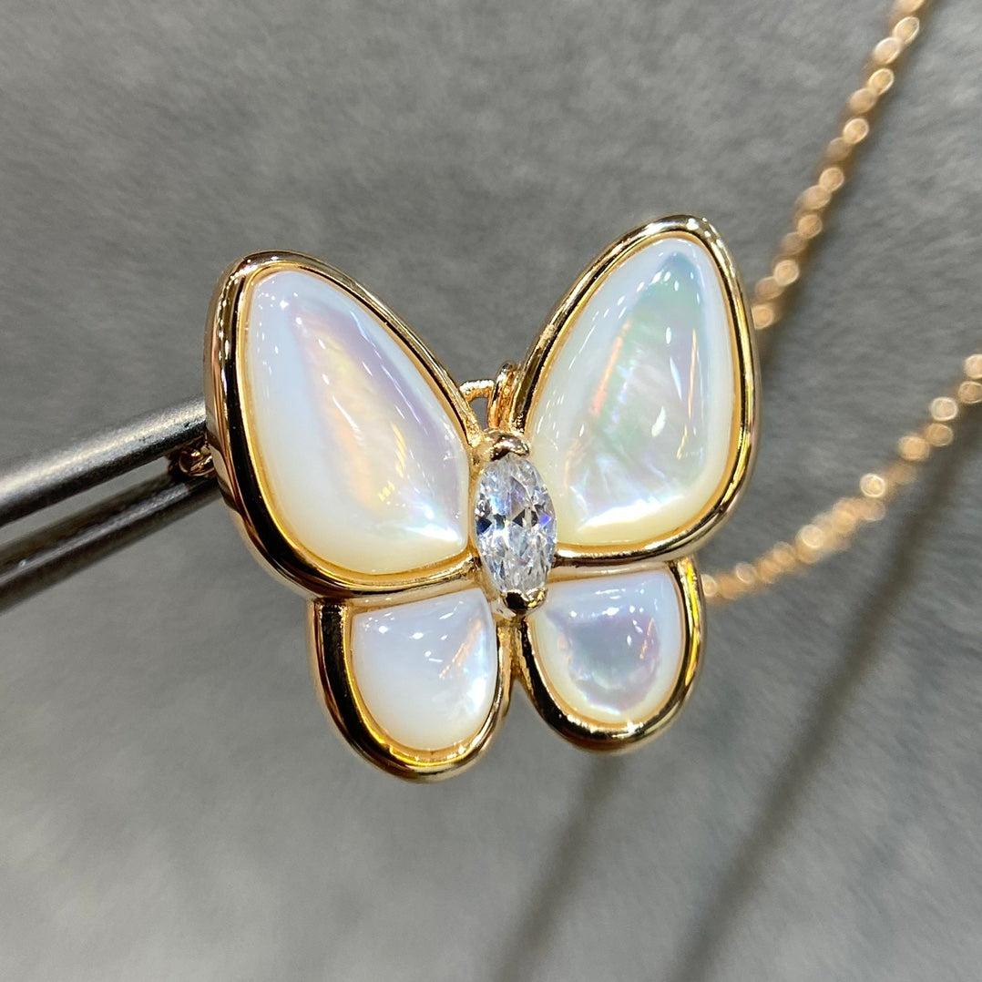 [Lumi Jewels]BUTTERFLY MOP DIAMOND NECKLACE