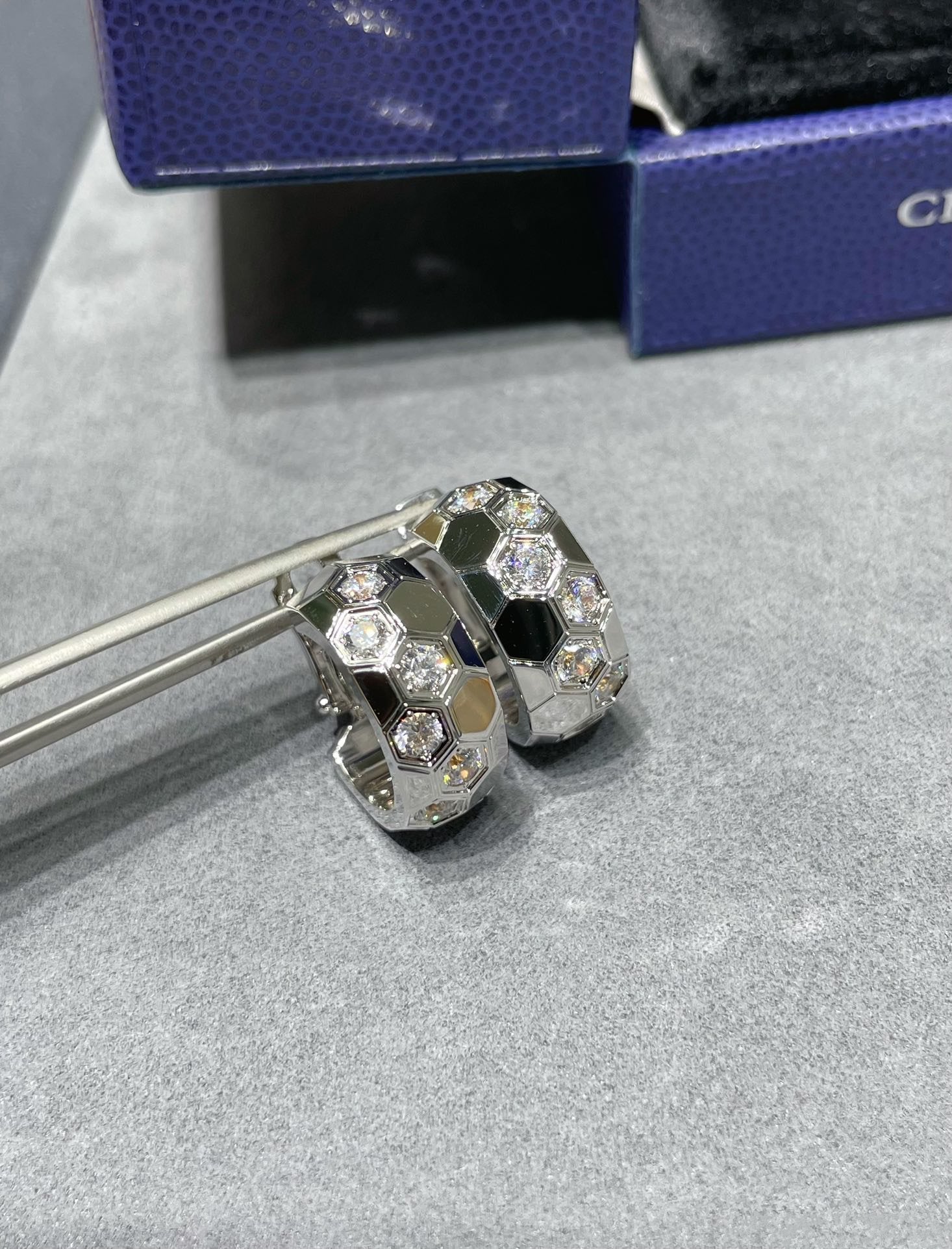 [Lumi Jewels]BEE LOVE DIAMOND HOOP EARRINGS