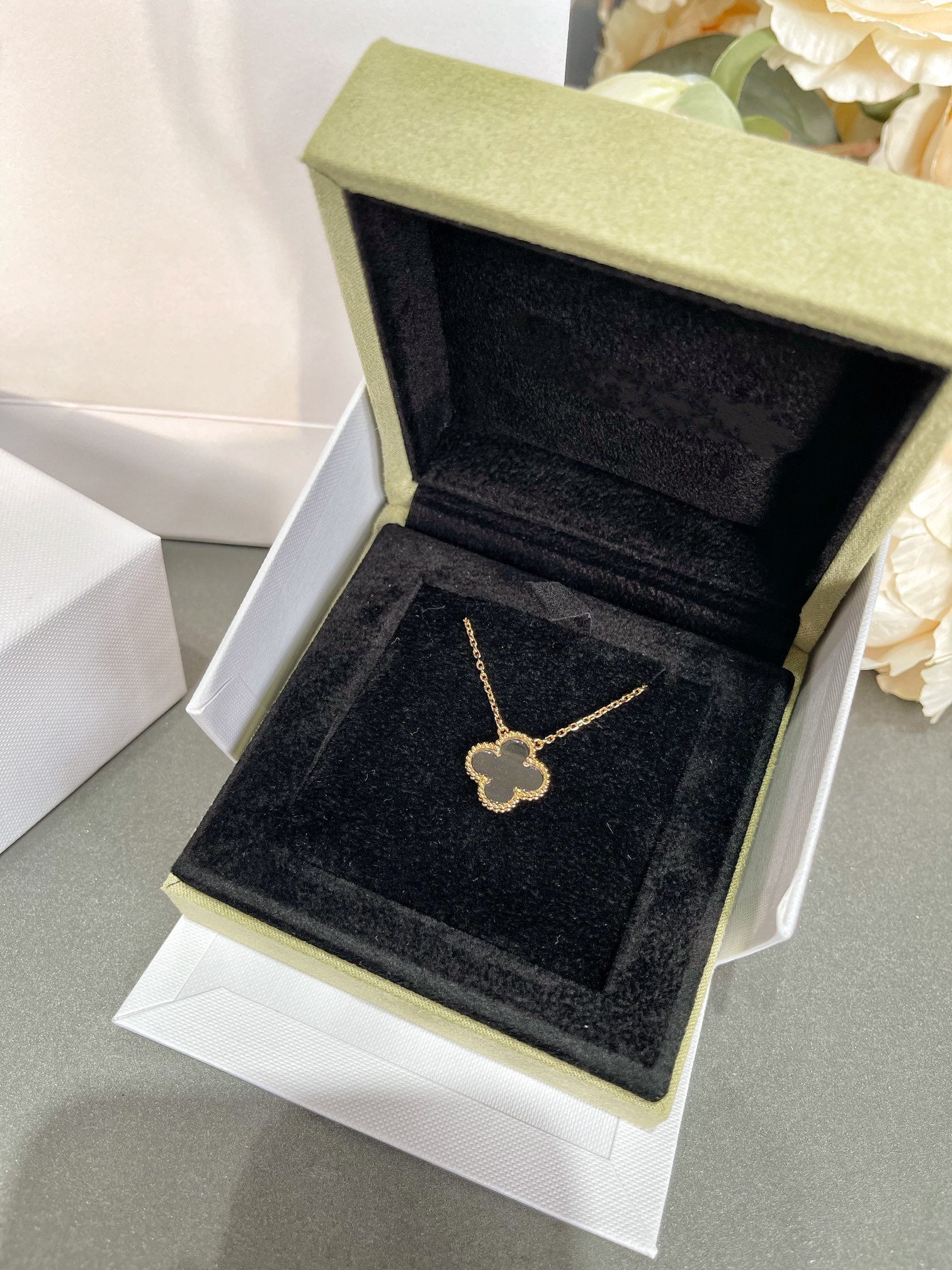 [Lumi Jewels]CLOVER ROCK CRYSTAL ROSE GOLD NECKLACE