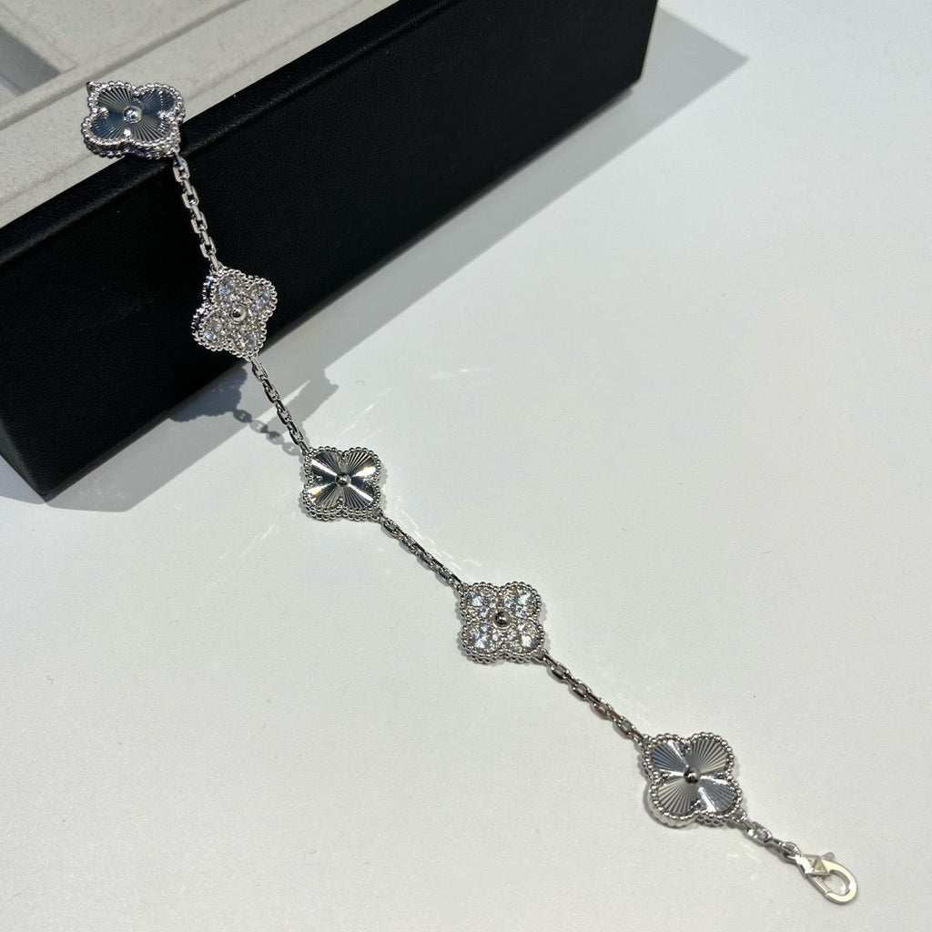 [Lumi Jewels] CLOVER 5 MOTIF LASER BRACELET COLLECTION