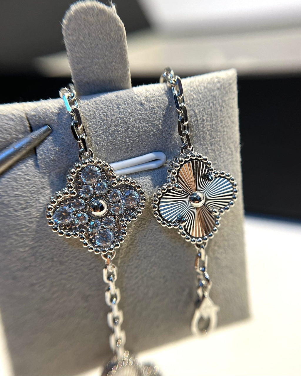 [Lumi Jewels] CLOVER 5 MOTIF LASER BRACELET COLLECTION