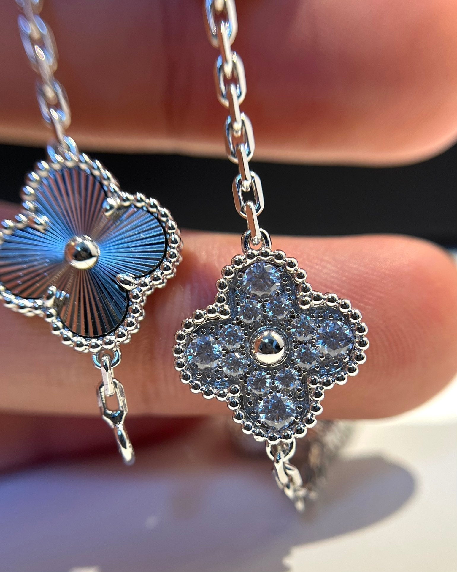 [Lumi Jewels] CLOVER 5 MOTIF LASER BRACELET COLLECTION