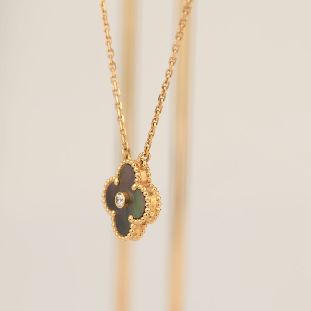 [Lumi Jewels]CLOVER 15MM DIAMOND AND MOTHER-OF-GREY NECKLACE