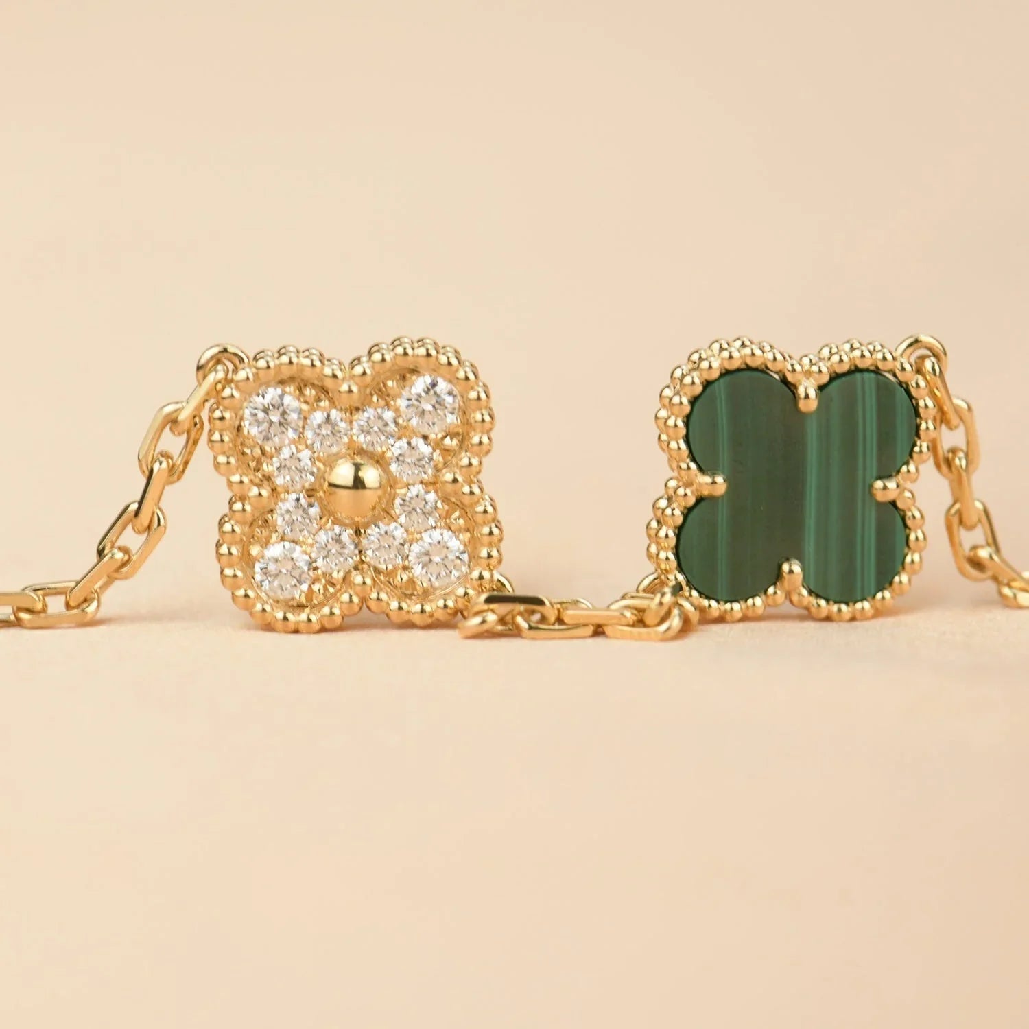 [Lumi Jewels] CLOVER 5 MOTIF MALACHITE BRACELET COLLECTION