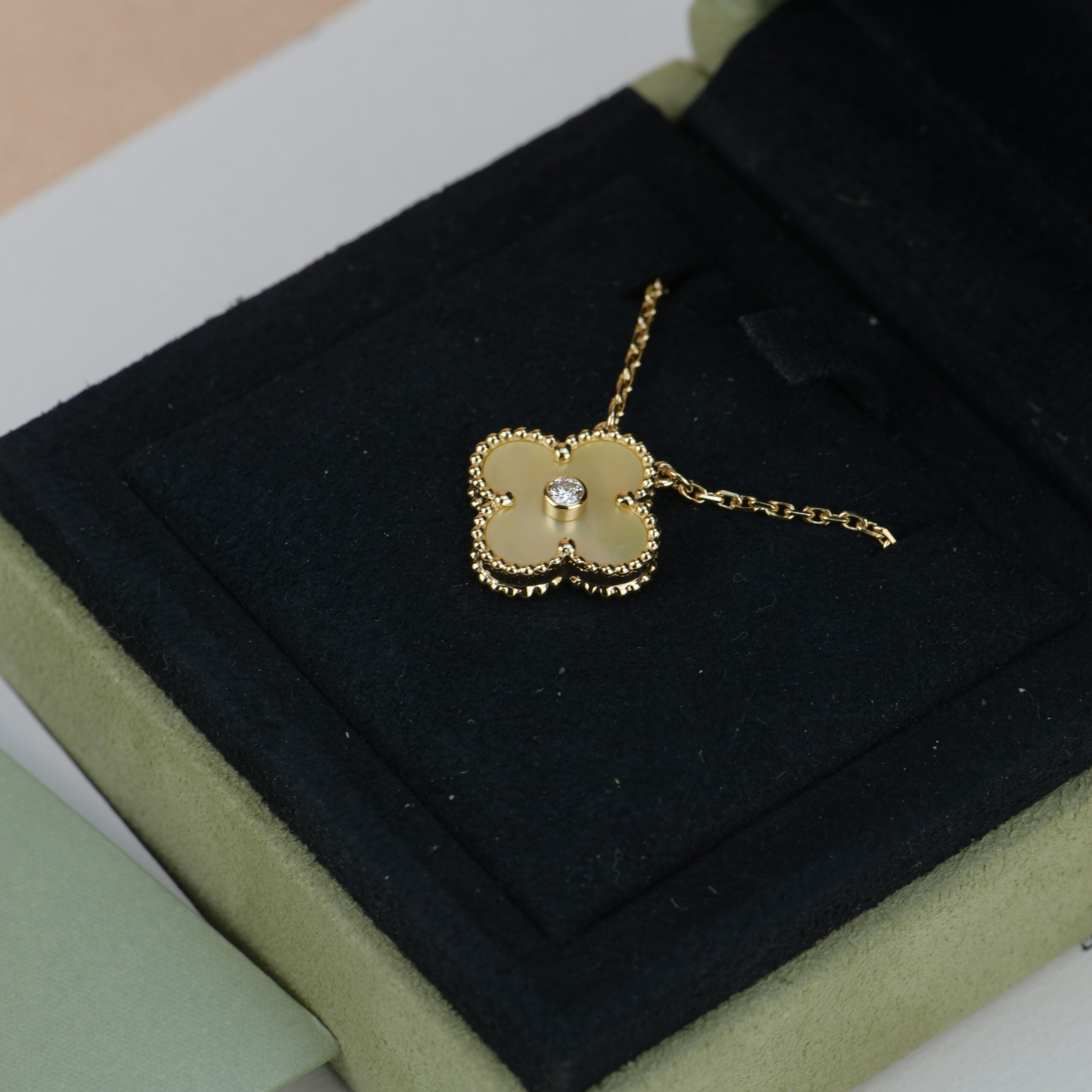 [Lumi Jewels]CLOVER 15MM DIAMOND GOLD MOTHER OF PEARL NECKLACE