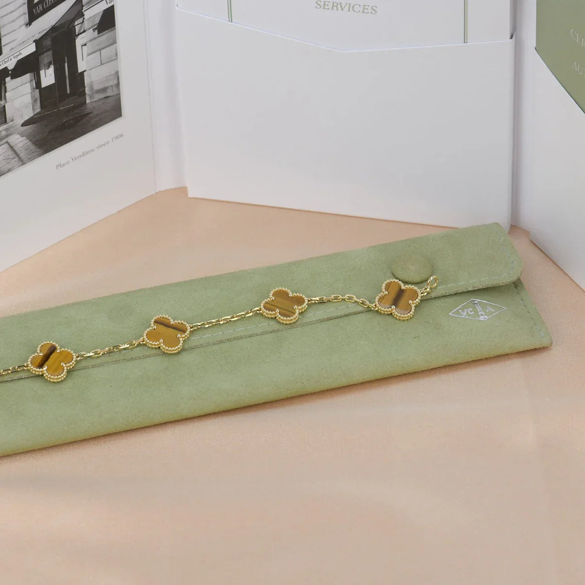[Lumi Jewels] CLOVER 5 MOTIFS TIGER EYE BRACELET COLLECTION