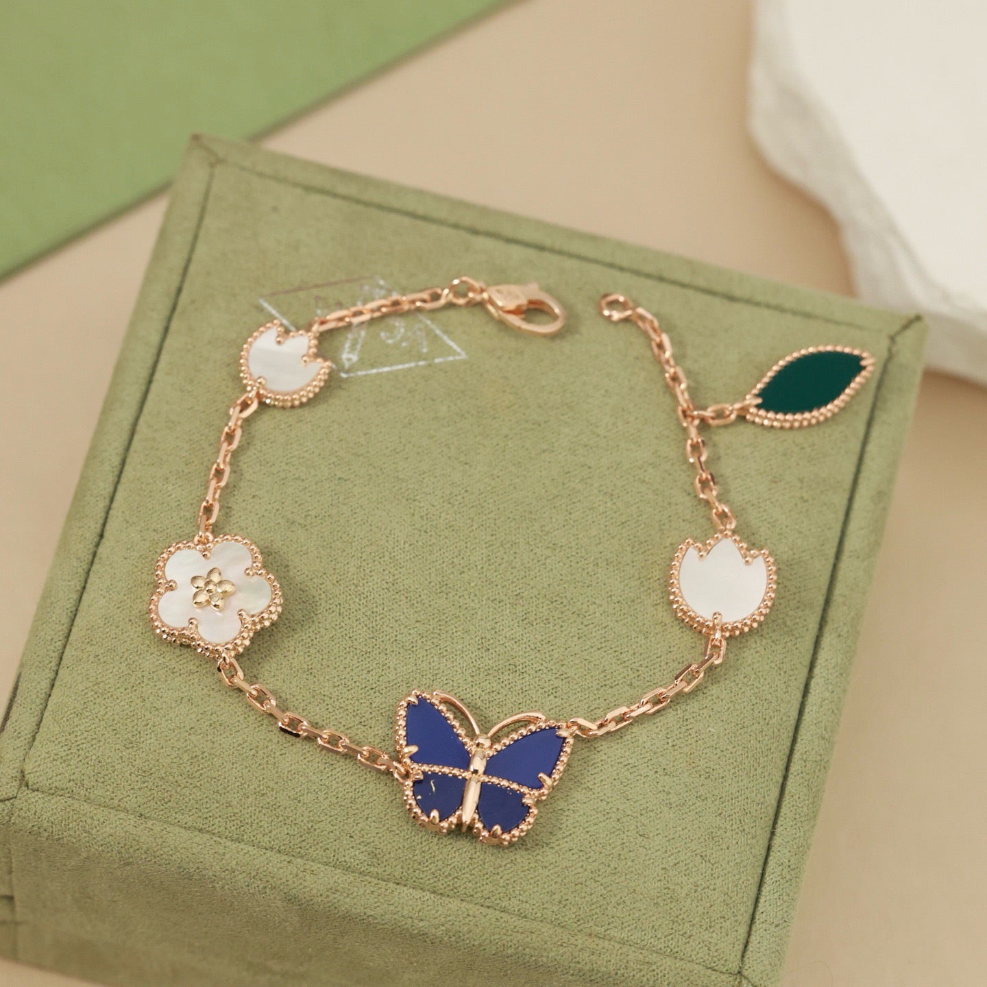 [Lumi Jewels]LUCKY SPRING BUTTERFLY 5 MOTIF BRACELET