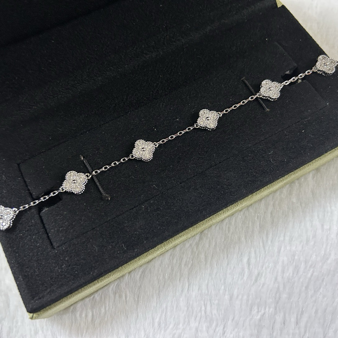 [Lumi Jewels]CLOVER 6 MOTIF DIAMOND BRACELET
