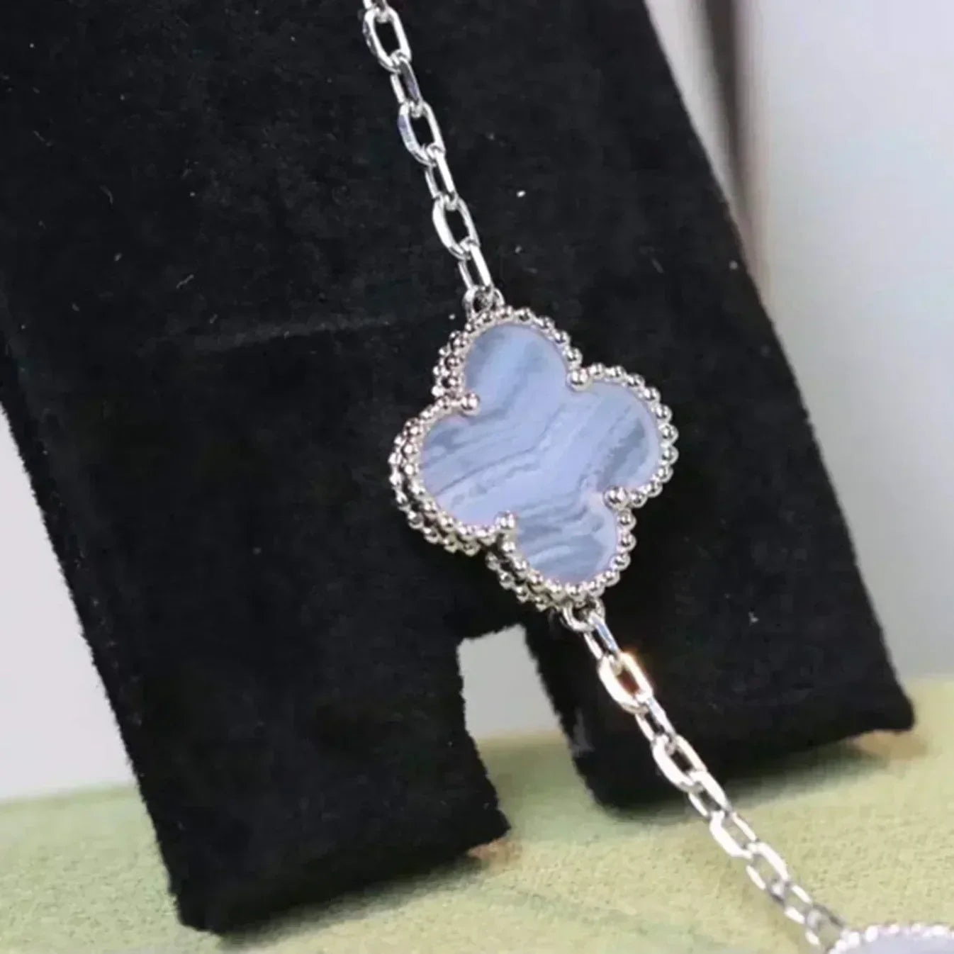 [Lumi Jewels] CLOVER 5 MOTIF PURPLE CHALCEDONY BRACELET COLLECTION