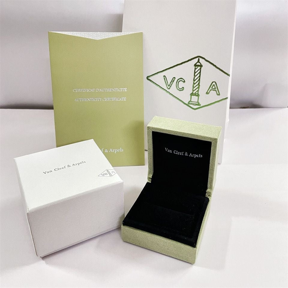 [Lumi Jewels]VA CLOVER BRACELET NECKLACE RING BOX GIFT BAG