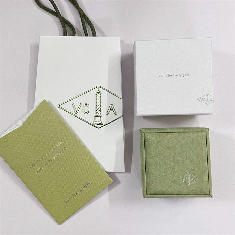 [Lumi Jewels]VA CLOVER BRACELET NECKLACE RING BOX GIFT BAG