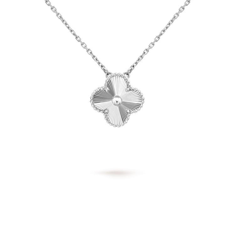[Lumi Jewels]CLOVER 15MM LASER NECKLACE SILVER
