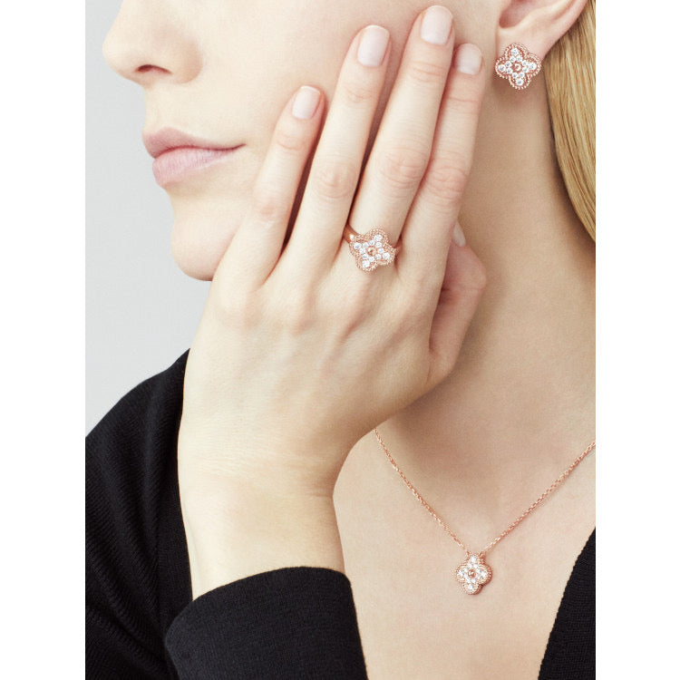 [Lumi Jewels]CLOVER 15MM DIAMOND SINGLE FLOWER NECKLACE