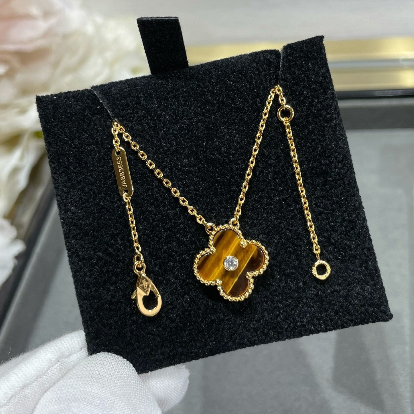 [Lumi Jewels]CLOVER 15MM DIAMOND AND YELLOW TIGER'S EYE AGATE necklace