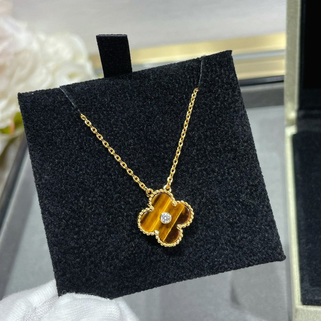 [Lumi Jewels]CLOVER 15MM DIAMOND AND YELLOW TIGER'S EYE AGATE necklace